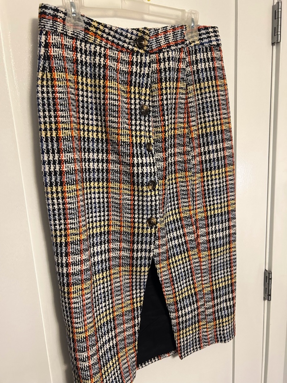 Glamorous Houndstooth Pencil Skirt in Black, White, and Yellow